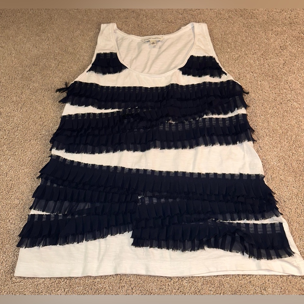 Banana Republic Sleeveless Ruffle Tank Top.  Size M - Picture 2 of 9